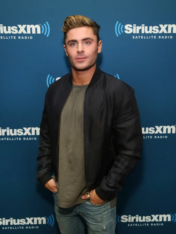 [Bintang] Zac Efron