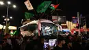Pihak otoritas penjara Israel mengatakan 39 tahanan Palestina dibebaskan pada 26 November 2023. (AHMAD GHARABLI/AFP)