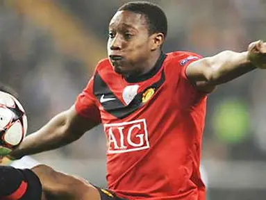 Aksi striker muda Manchester United Danny Welbeck di laga penyisihan Grup B Liga Champions melawan VfL Wolfsburg di Volskwagen Arena, 8 Desember 2009. AFP PHOTO / JOHN MACDOUGALL 