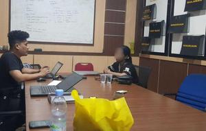 Polres Lebak saat menggelar pemeriksaan terkait video viral sumpah dengan cara injak Al-Qur'an. (Liputan6.com/ Dok Ist)