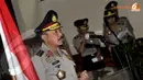Dengan sikap tegap Kapolri Jenderal Timur Pradopo menerima laporan 17 Perwira Tinggi Polri yang mendapat kenaikan pangkat satu tingkat lebih tinggi di Rupatama Mabes Polri (Liputan6.com/ Helmi Fithriansyah)