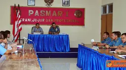 Citizen6, Sidoarjo: Tim Wasrik dari BPK RI yang terdiri dari lima orang diantaranya Ketua Tim Ganesha Kusbandana, Kasubtim-II Andriyansyah dengan anggota Subtim-II Anne Sylvia M, Mario Anton Wibowo, dan Bambang WN. (Pengirim: Budi Abdillah)