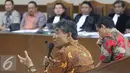 Kepala Kejati DKI Jakarta, Sudung Situmorang dan Asisten Tindak Pidana Khusus, Tomo Sitepu hadir sebagai saksi dalam sidang kasus suap petinggi PT Brantas Abipraya di Pengadilan Tipikor, Jakarta, Rabu (3/8). (Liputan6.com/Immanuel Antonius)