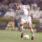 Zinedine Zidane mengenakan jersey Real Madrid pada final Liga Champions 2001-2002.  (FOTO / La Liga)