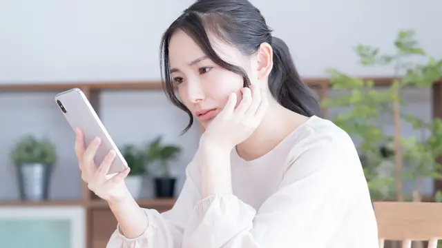 perempuan zodiak ponsel