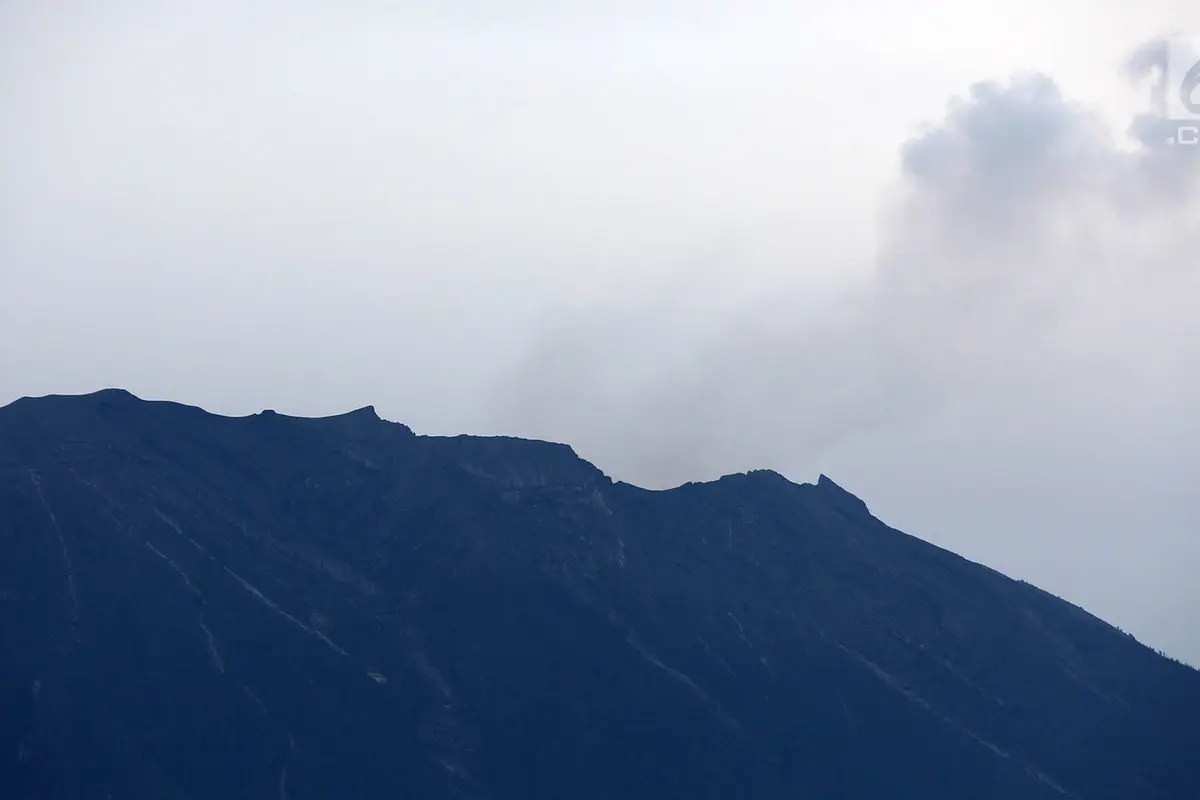 Kondisi Terkini, Asap Gunung Agung Semakin Terlihat Menipis