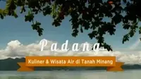 Pemandangan cantik lengkap dengan jajanan khas pinggir pantai yaitu kerupuk kuah.