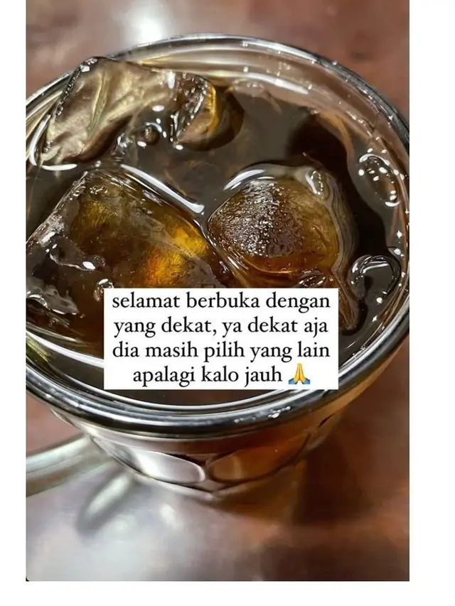 8 Pantun Berbuka Puasa ala Netizen Ini Bikin Senyum Miris, Nyindirnya Pas Banget