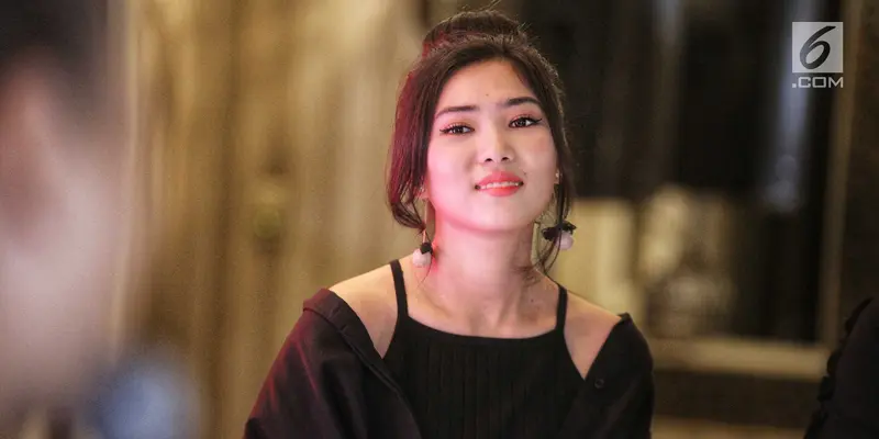 Lewat Lipstik, Isyana Sarasvati Bisa Mengekpresikan Diri