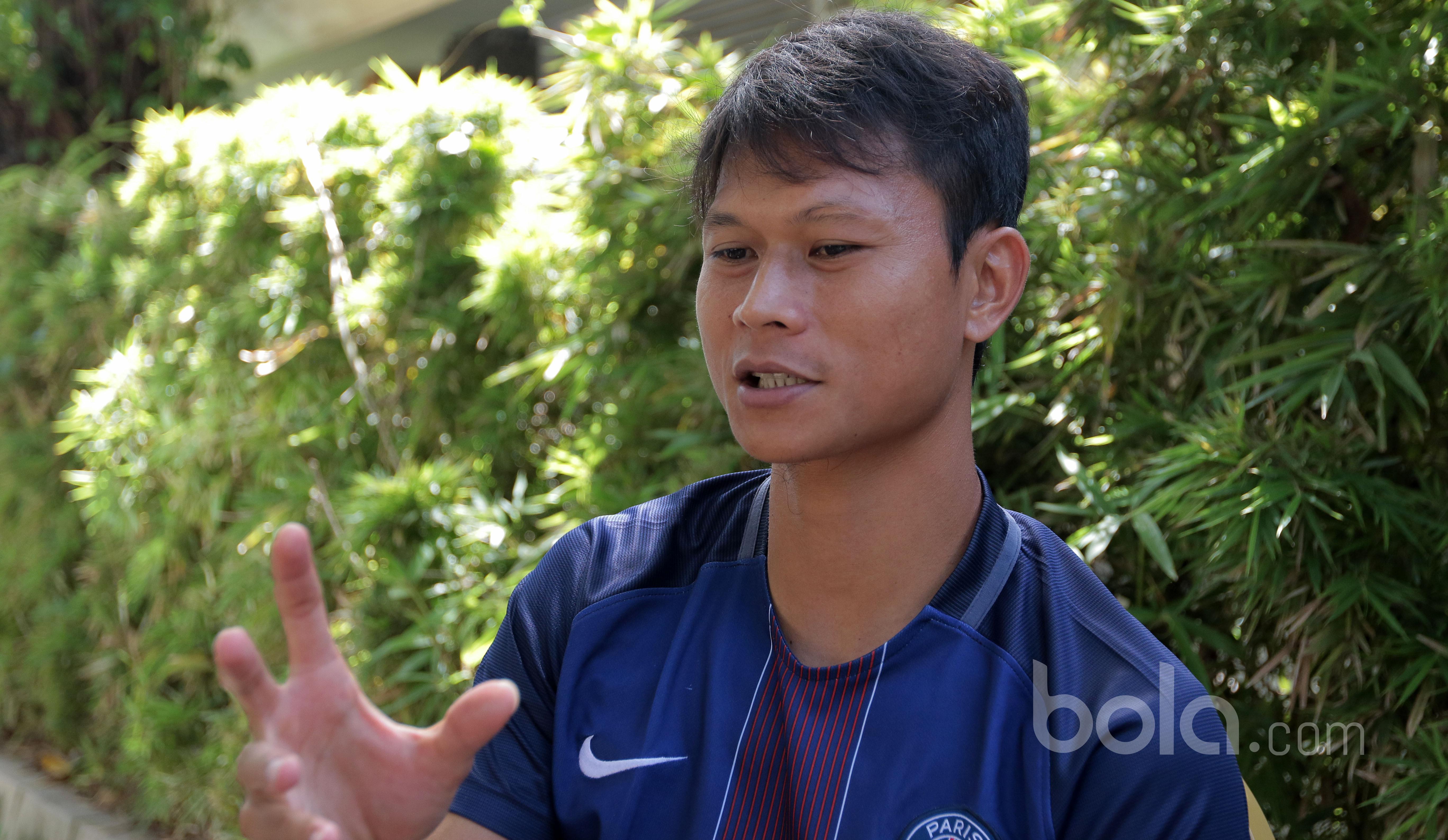 Dedi Gusmawan, Mitra Kukar. (bola.com/Nicklas Hanoatubun)