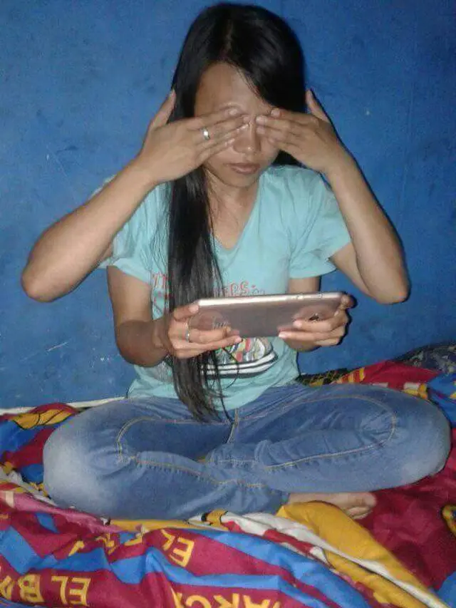 9 Potret Editan Foto Gagal Ini Absurd Banget, Hasilnya Bikin Geleng Kepala