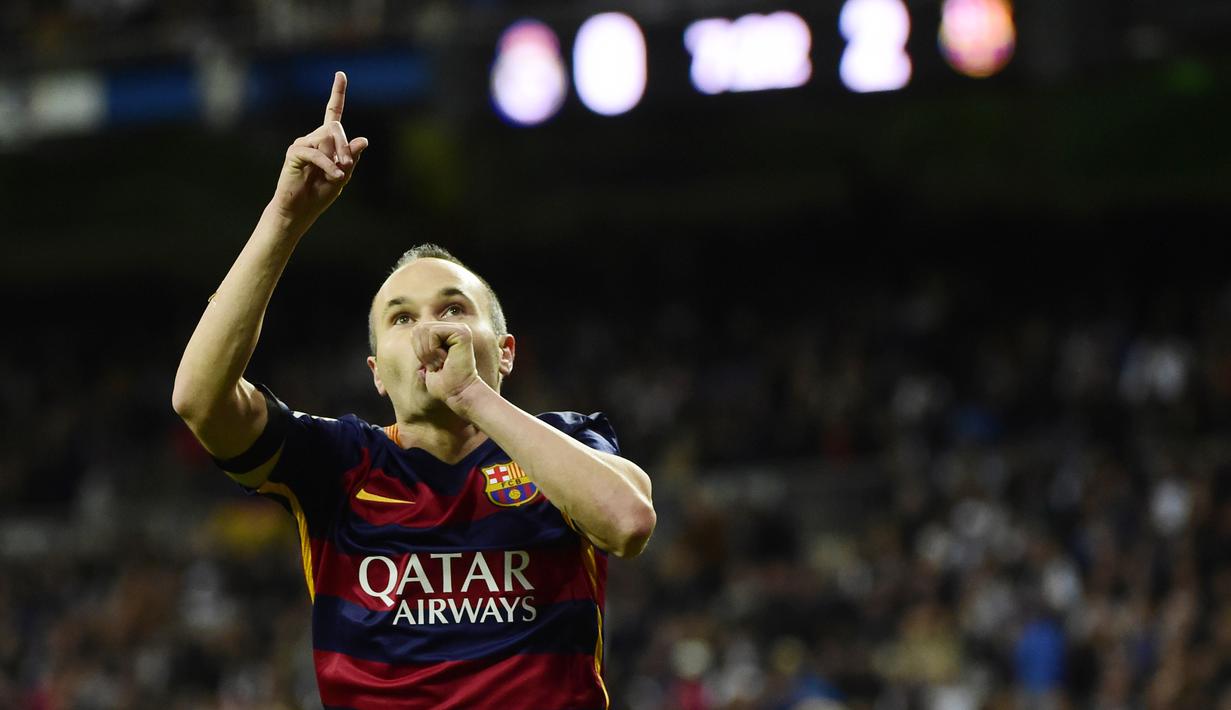 4. Andres Iniesta – Pemain jebolan La Masia ini pernah merasakan manisnya gelar juara saat membela Barcelona. Sebanyak 32 trofi mampu ia persembahkan untuk tim Katalan. (AFP/Pierre-Philippe Marcou)