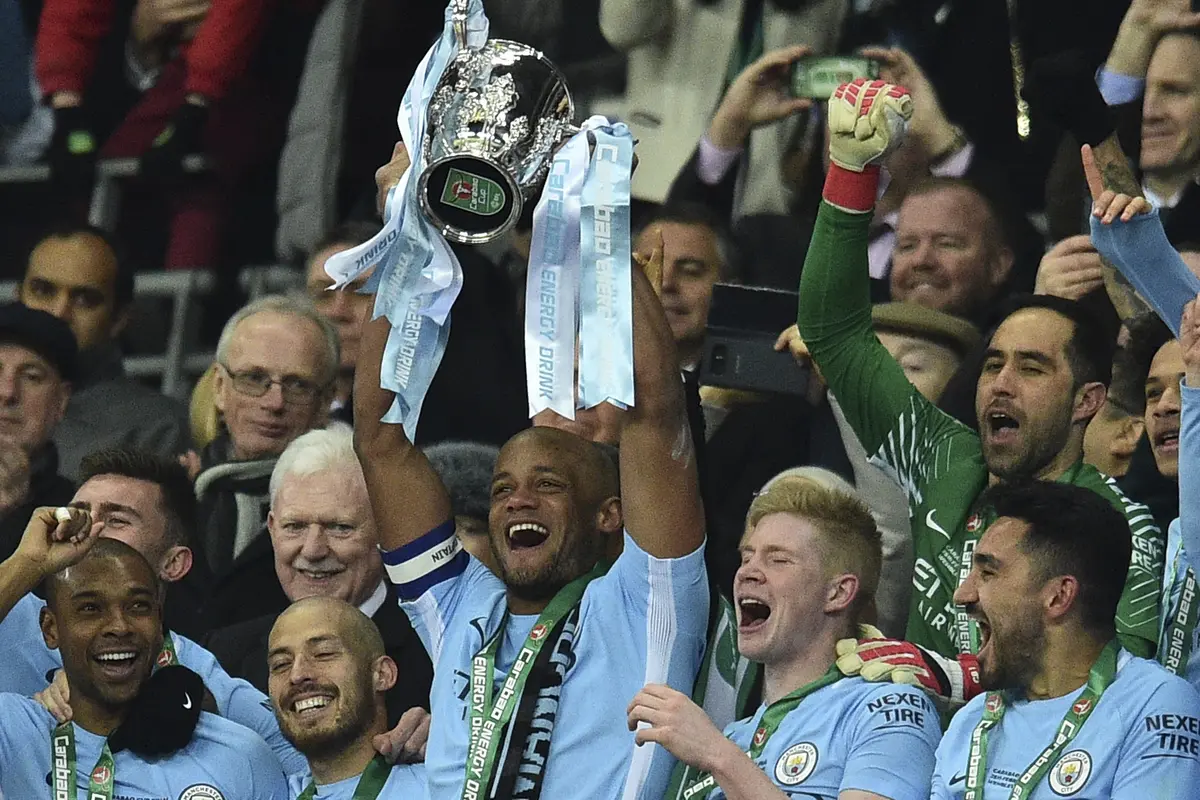 FOTO: Bungkam Arsenal, Manchester City Raih Trofi Perdana Musim 2017/2018
