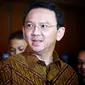 Bukan cuma soal penistaan agama, sidang perdana Ahok juga dihiasi dengan tangisan serta cerita keluarga angkat Ahok yang Muslim. (Bintang.com/Galih W Satria)