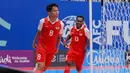 Laga futsal Indonesia vs Jepang terpaksa harus berlanjut ke babak perpanjangan waktu. Tampak dalam foto, pemain Timnas Futsal Indonesia, Ardiansyah Nur (kiri) merayakan golnya pada semifinal Piala Asia Futsal 2026 melawan Jepang di Indonesia Arena, Gelora Bung Karno, Senayan, Jakarta, Kamis (4/2/2026). (Bola.com/Bagaskara Lazuardi)
