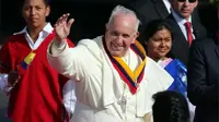 Paus Fransiskus tiba di Ekuador dalam kunjungan ke Amerika Selatan. (BBC)