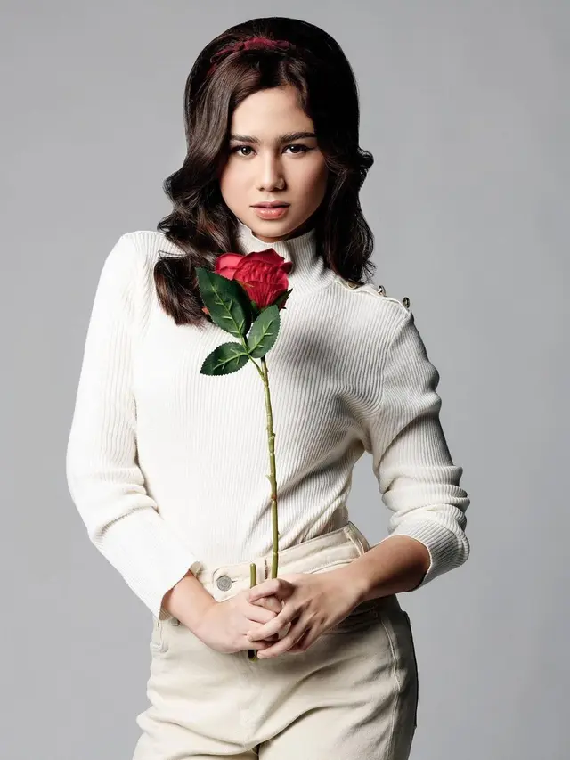 6 Gaya Pemotretan Tissa Biani dan Dul Jaelani saat Valentine, Tampil Menawan