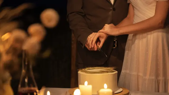 Budaya Asia seperti India dan Indonesia, pasangan pengantin dilarang bertemu atau menghabiskan malam bersama sebelum hari pernikahan.