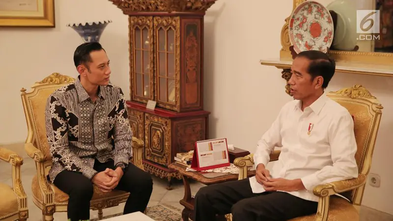 Presiden Jokowi Terima AHY di Istana Merdeka