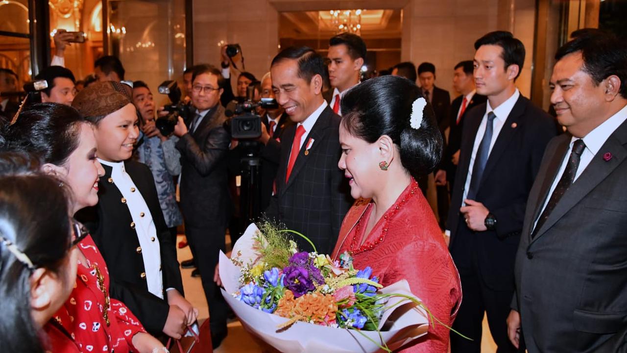 Presiden Jokowi dan Ibu Negara Iriana di Korea Selatan. (Foto: Biro Pers Setpres)