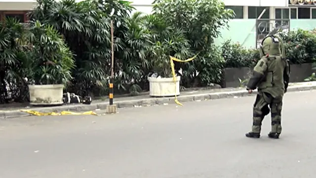 Dicurigai Bom, Sebuah Tas Diangkut Tim Gegana
