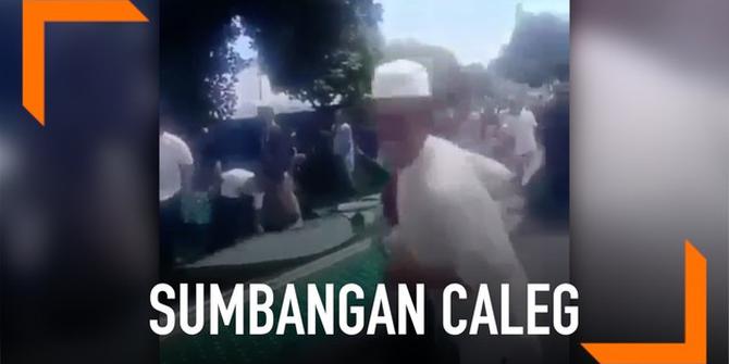 VIDEO: Tersinggung, Jemaah Masjid Kembalikan Karpet Sumbangan Caleg