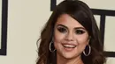 Selena Gomez kesal dengan media yang sering mengait-kaitkan berita tentang dirinya dengan berita kehamilan Kourtney Kardashian. (AFP/Bintang.com)