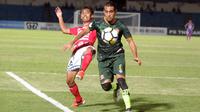 Duel PS Tira vs Bali United di Stadion Sultan Agung, Bantul, Senin (30/4/2018). (Bola.com/Ronald Seger Prabowo)