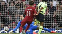 Pertandingan Liverpool versus Man City di ajang Liga Inggris 2022/2023 hari Senin (17/10/2022) dini hari WIB. (OLI SCARFF / AFP)