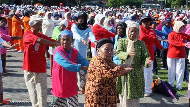 Jumlah  Lansia  Indonesia  Lima Besar Terbanyak di  Dunia 