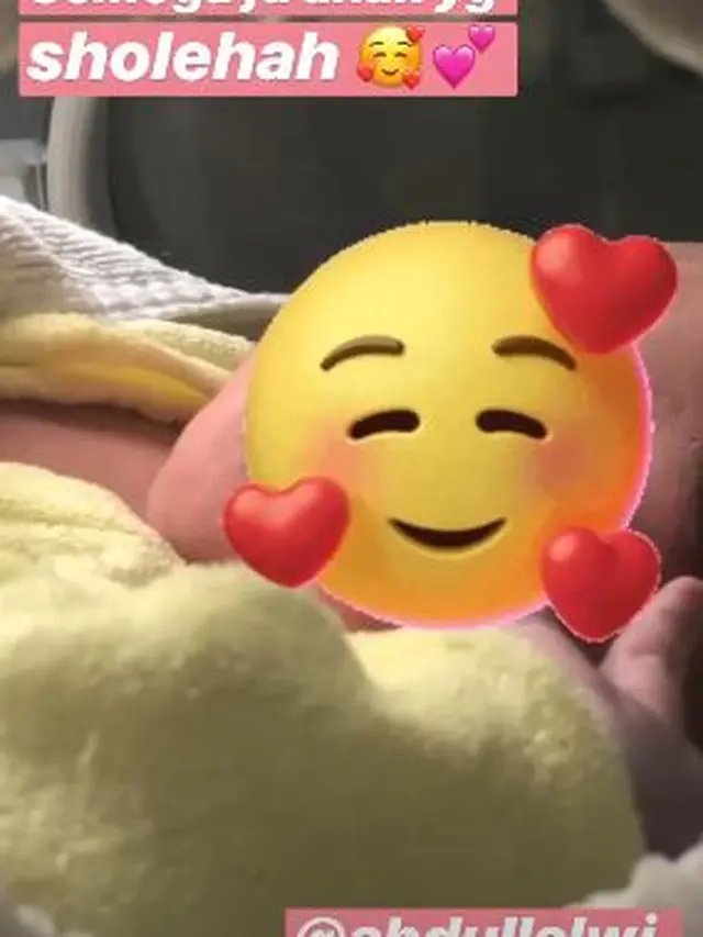 Momen lahiran anak ketiga Tania Nadira