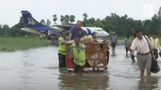 Banjir bandang dan tanah longsor dipicu oleh hujan lebat, telah menyebabkan lebih dari 40 orang tewas di Nepal. 