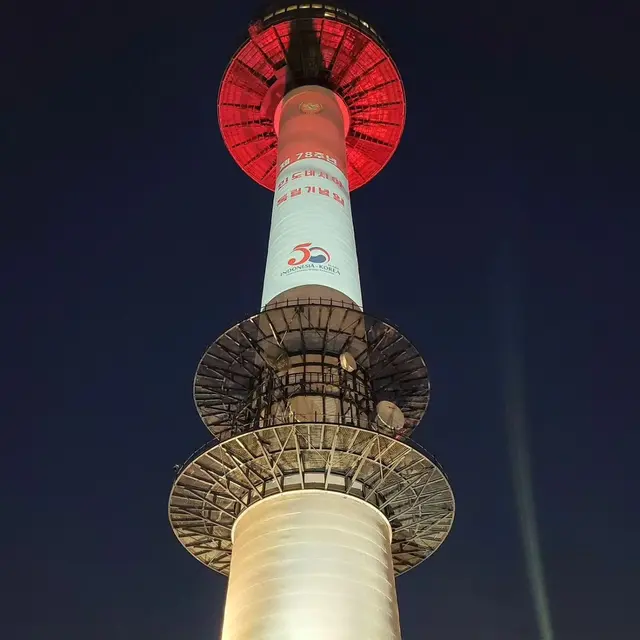 6 Potret Burj Khalifa dan Namsan Tower Seoul Berubah Merah Putih, Curi Perhatian