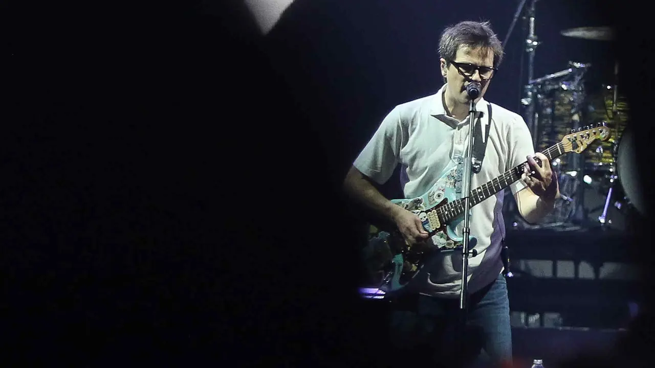 Aksi Panggung Weezer Bawakan Lagu Anak Sekolah di Soundrenaline 2022