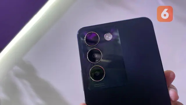 Vivo meluncurkan smartphone terbarunya, Vivo Y100 5G yang diklaim hadirkan peningkatan kelas untuk segmen Vivo seri Y (Liputan6.com/ Agustin Setyo Wardani).