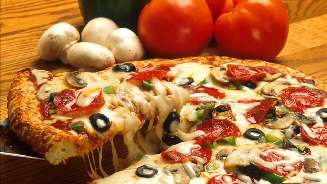 18 Versi Pizza dari Seluruh Dunia yang Sanggup Bikin Kamu Ngiler