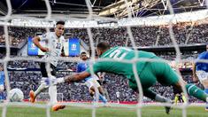 Bomber Inter Milan ini akan menjadi duet Lionel Messi di lini depan Argentina pada Piala Dunia 2022. Lautaro Martinez akan tampil di Qatar dengan modal catatan mentereng diantaranya membantu La Albiceleste memenangkan Copa America untuk kali pertama dalam 28 tahun, tampil apik di kualifikasi Piala Dunia dan menenggelamkan Italia 3-0 di Finalissima. (AFP/Adrian Dennis)