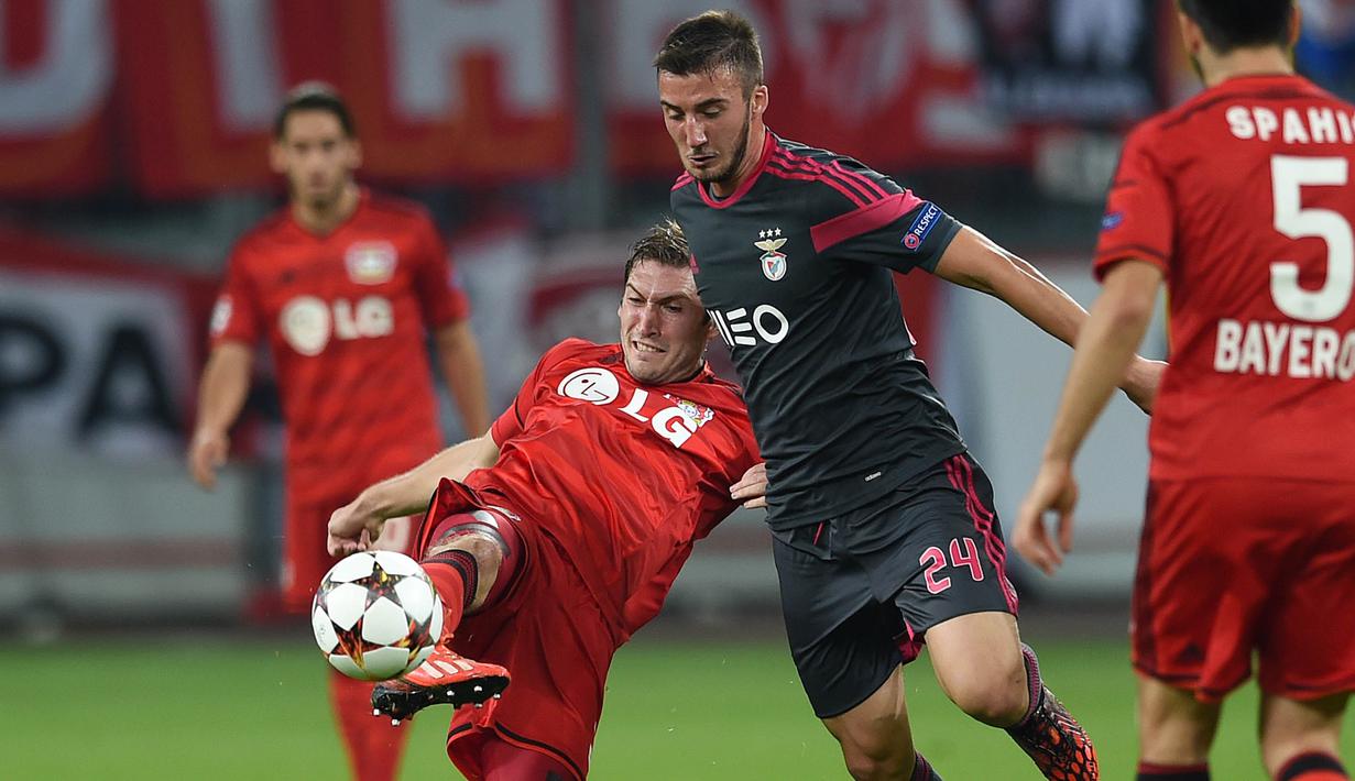 Tak kunjung mendapatkan tempat utama di Benfica, Bryan Cristante dipinjamkan ke beberapa klub Serie A, mulai dari Palermo, Pescara hingga kini di Atalanta. (AFP/Patrik Stollarz)