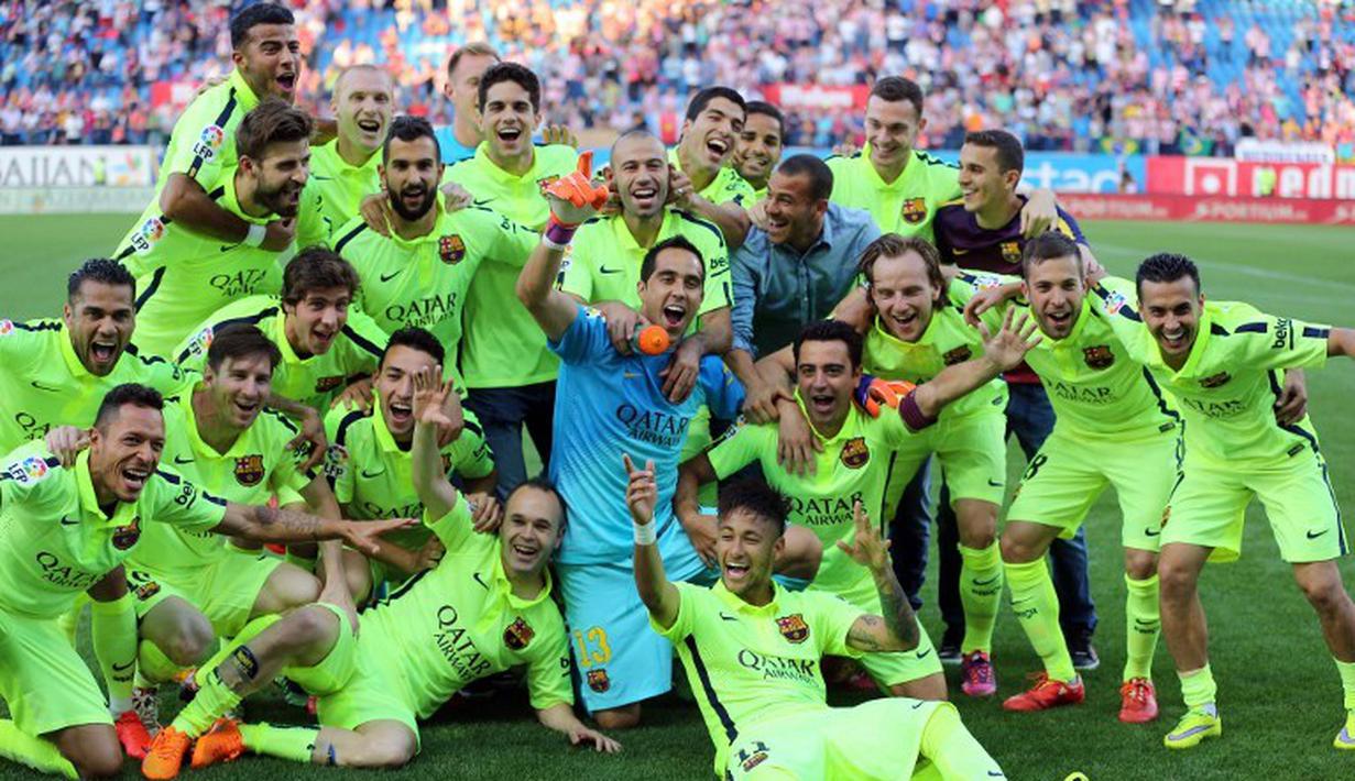 Pesta pemain Barcelona di Vicente Calderon. (AFP PHOTO/ CESAR MANSO)