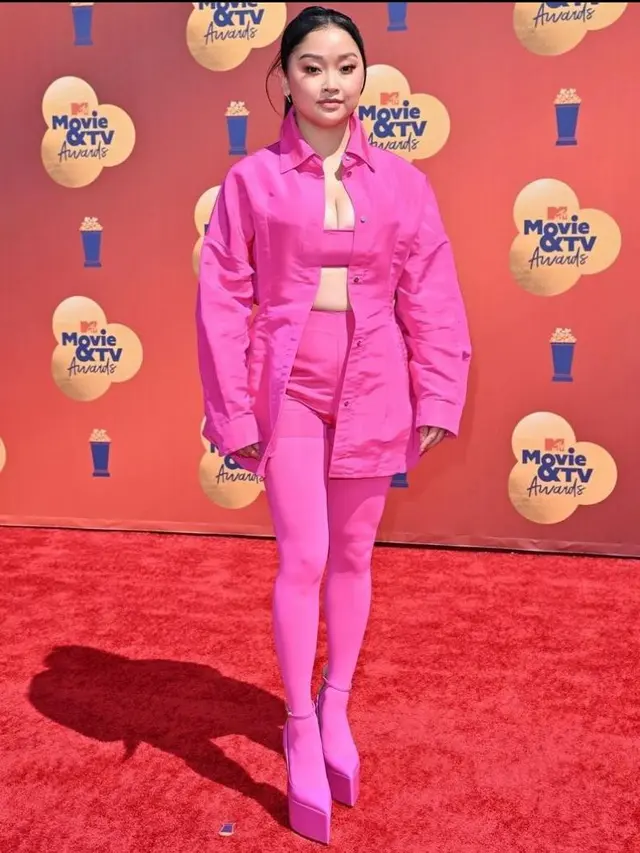 7 Artis dengan Busana Terbaik di MTV Movie and TV Award 2022, Jennifer Lopez hingga Olivia Rodrigo