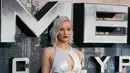 Saat menghadiri gala premiere film 'X-Men: Apocalypse' di London, Inggris, Senin (9/5) Jennifer Lawrence kembali terjatuh di Red Carpet. (Bintang.com/ AFP)