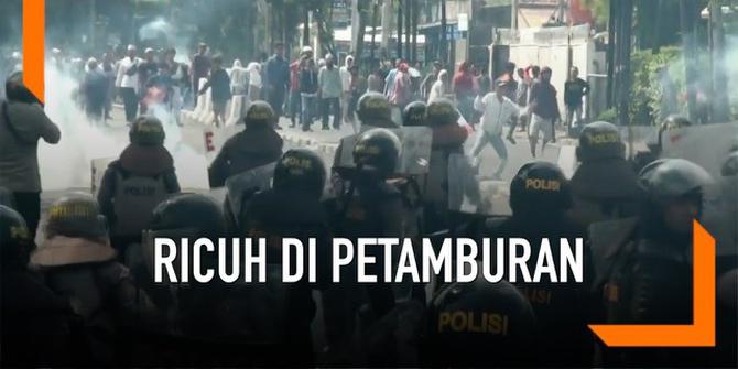 VIDEO: Ricuh di Petamburan, 99 Orang Ditangkap