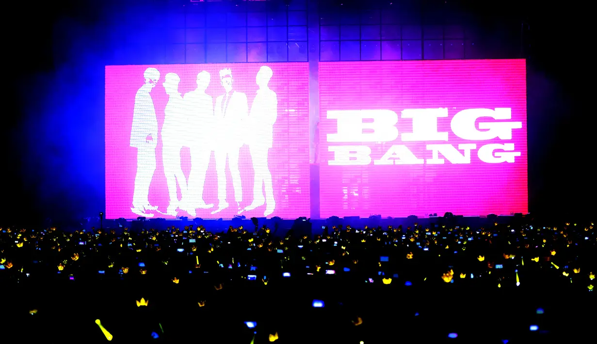 Konser boyband asal Korea Selatan, Bigbang : MADE Series in Jakarta pada Sabtu malam, (1/8/2015), di Indonesia Convention Exhibition (ICE) BSD City. (Wimbarsana/Bintang.com)