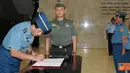 Citizen6, Jakarta: Usai menerima Pelaporan Sertijab Kapusku TNI, ditempat yang sama Panglima TNI menerima pelaporan  kenaikan pangkat 19 Perwira Tinggi (Pati) TNI. (Pengirim: Badarudin Bakri). 
