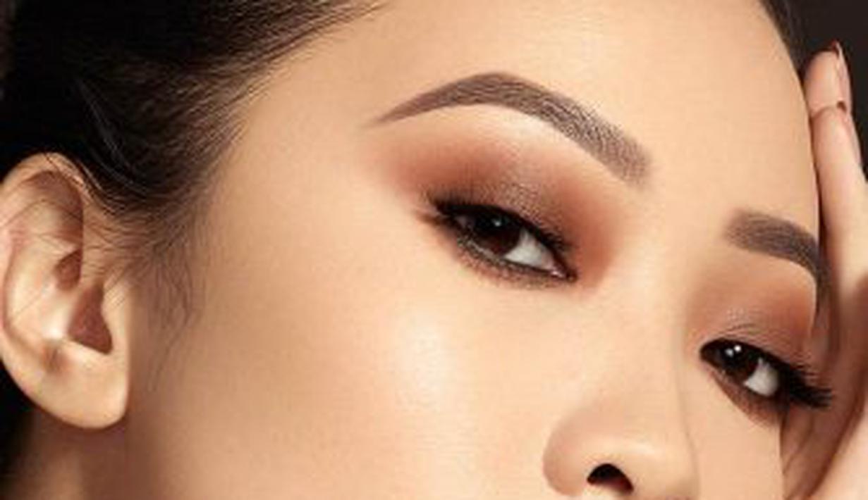 7 Inspirasi Makeup Super Cantik Untuk Si Mata Sipit Fimela Fimelacom