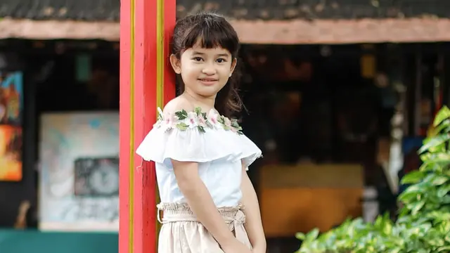 Gaya Graciella Abigail dengan Busana Kasual Ini Menggemaskan dan Menawan