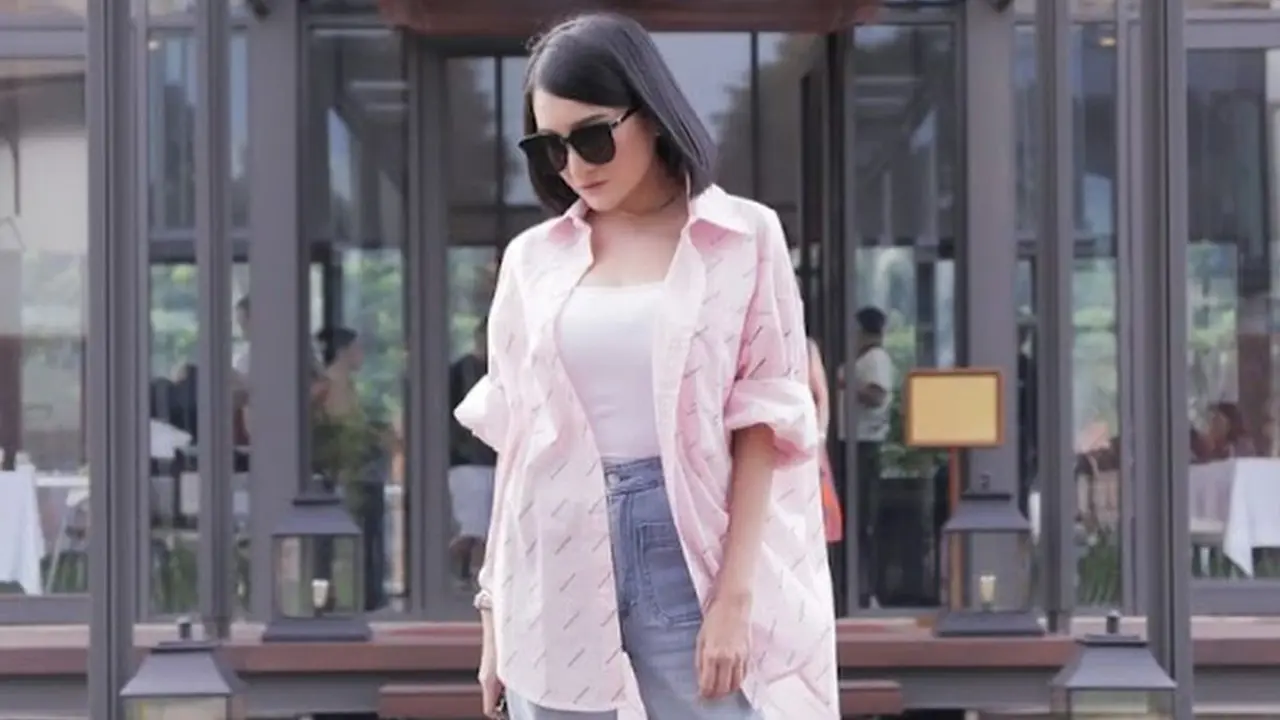 Bisa Jadi Inspirasi, Gaya Kasual Kiki Amalia yang Disebut Bak ABG