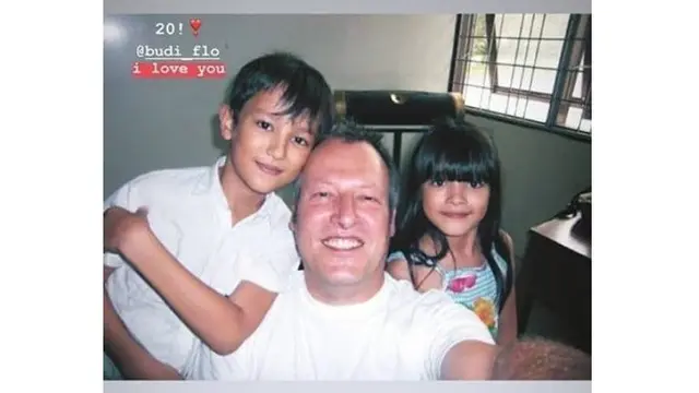 Jarang Terekspos, Ini 5 Momen Kedekatan Mawar De Jongh dengan Ayah Bulenya
