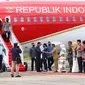 Kapolda Kalimantan Utara Irjen Pol. Daniel Adityajaya, menyambut langsung kedatangan Presiden Joko Widodo di Apron Lanud Anang Busra, Selasa (28/02/2023).