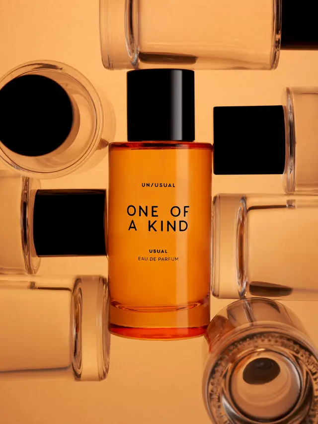 Variasi terakhir One of a Kind hadir dengan warna orange